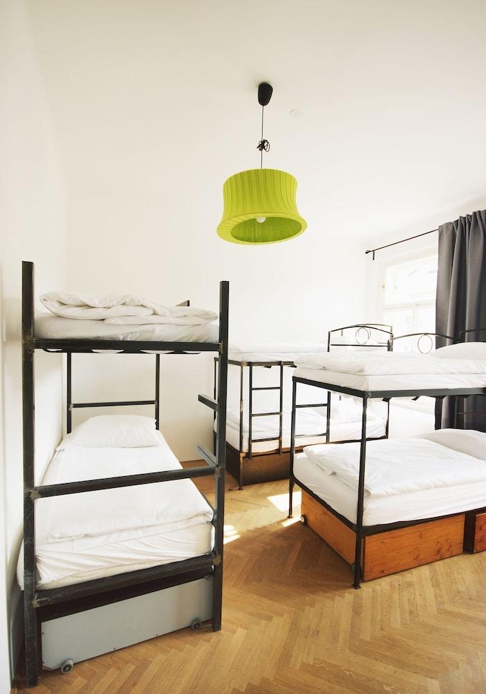 Sophie'S Hostel Prague Exterior photo