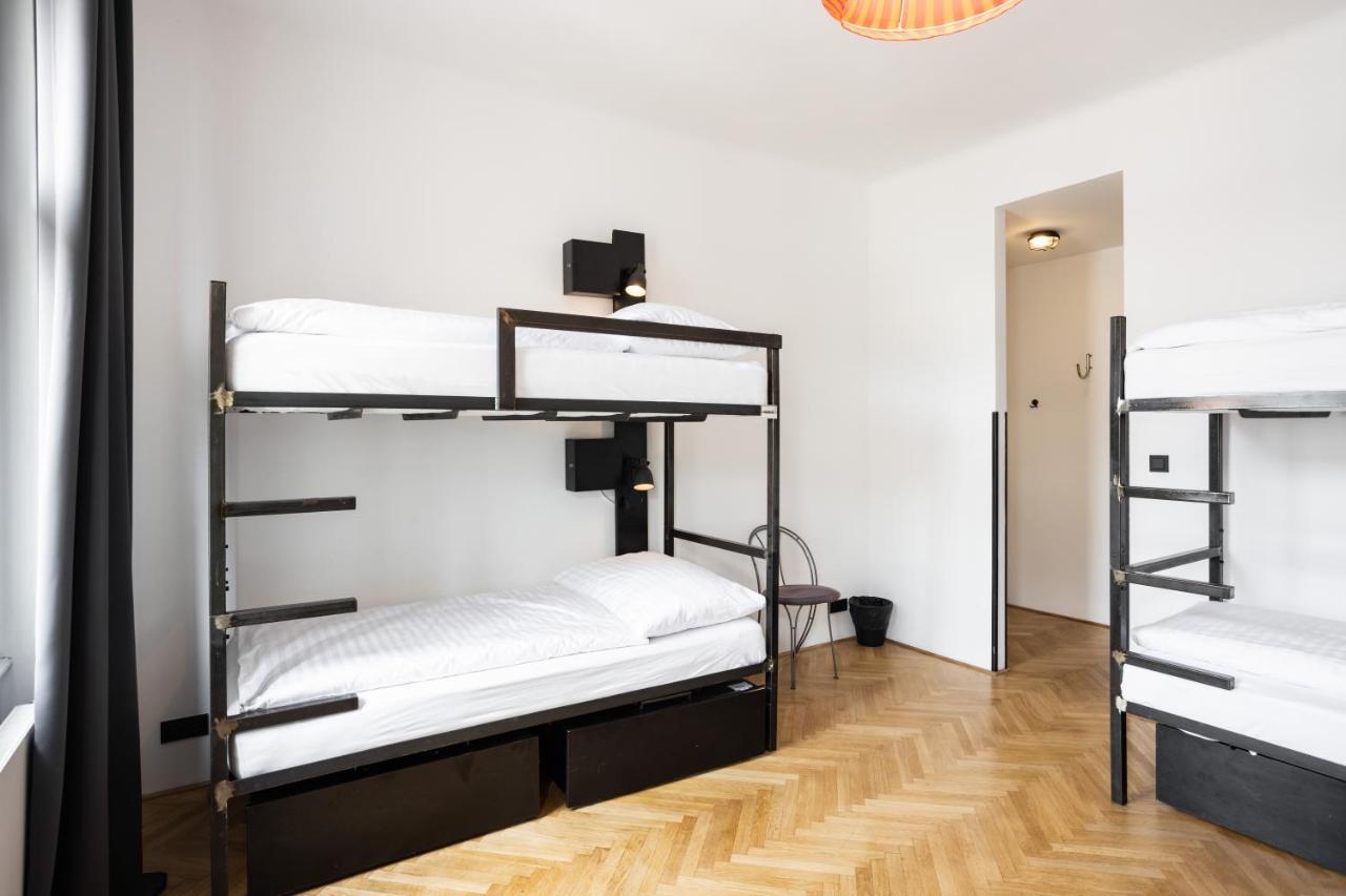 Sophie'S Hostel Prague Exterior photo